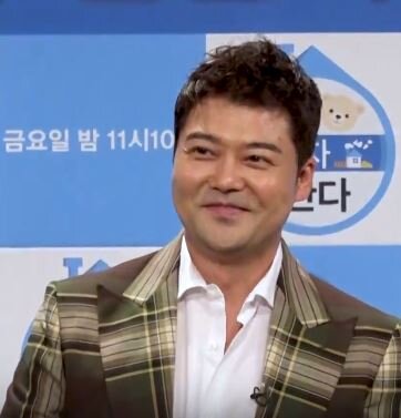 MBC 나 혼자 산다 기자간담회에 참석한 전현무